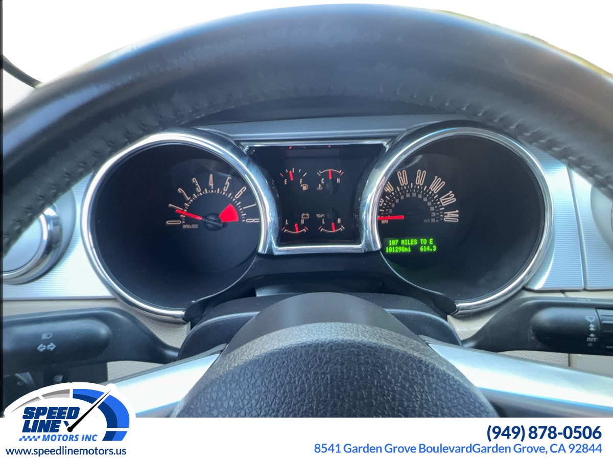 2006 Ford Mustang GT Premium photo 11