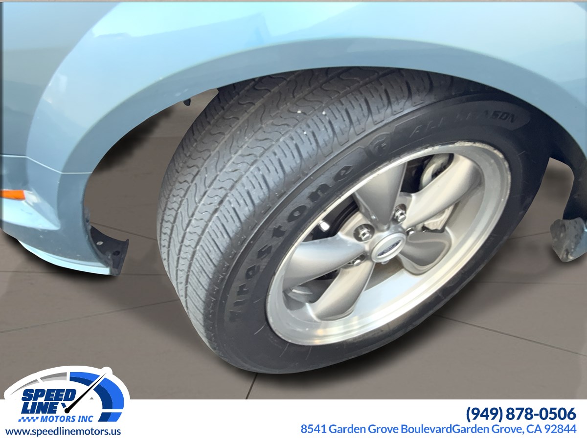 2006 Ford Mustang GT Premium photo 19