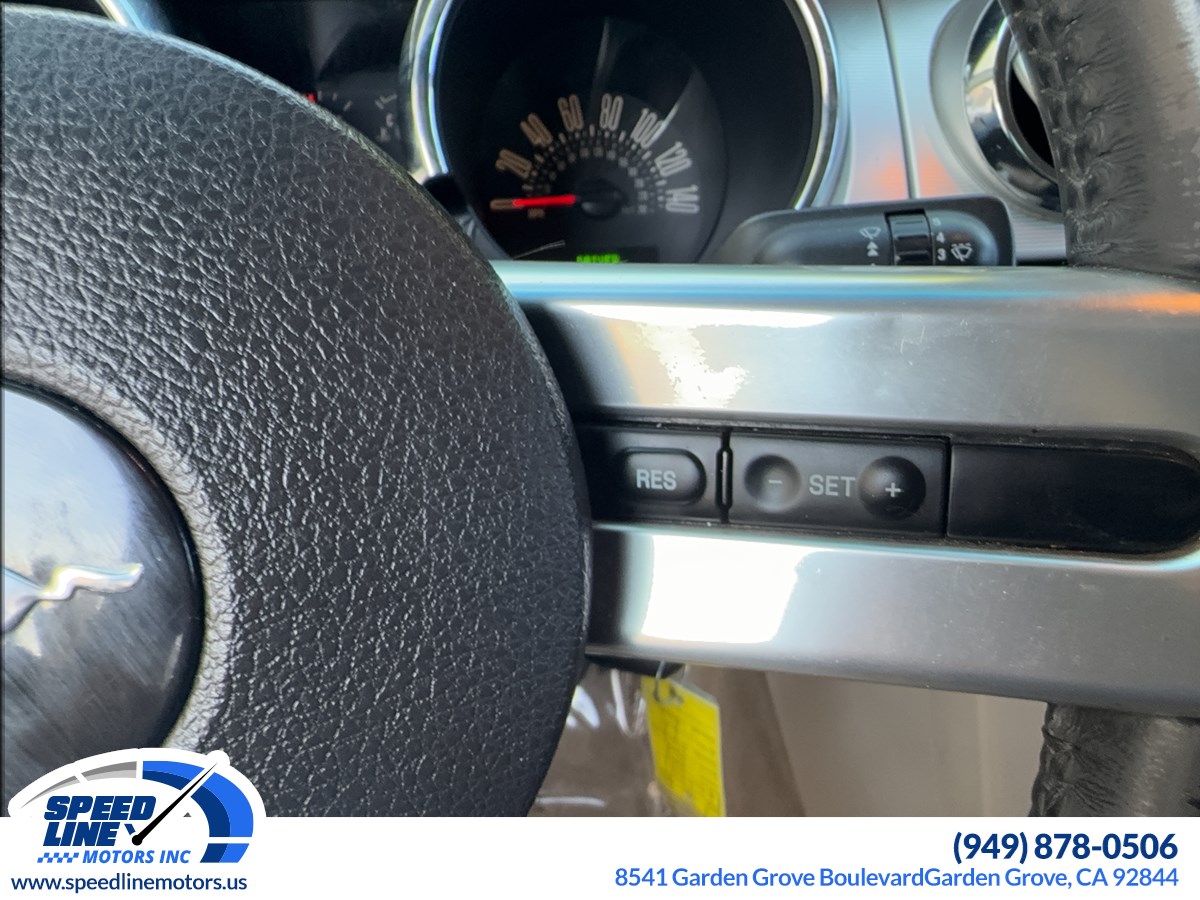 2006 Ford Mustang GT Premium photo 14