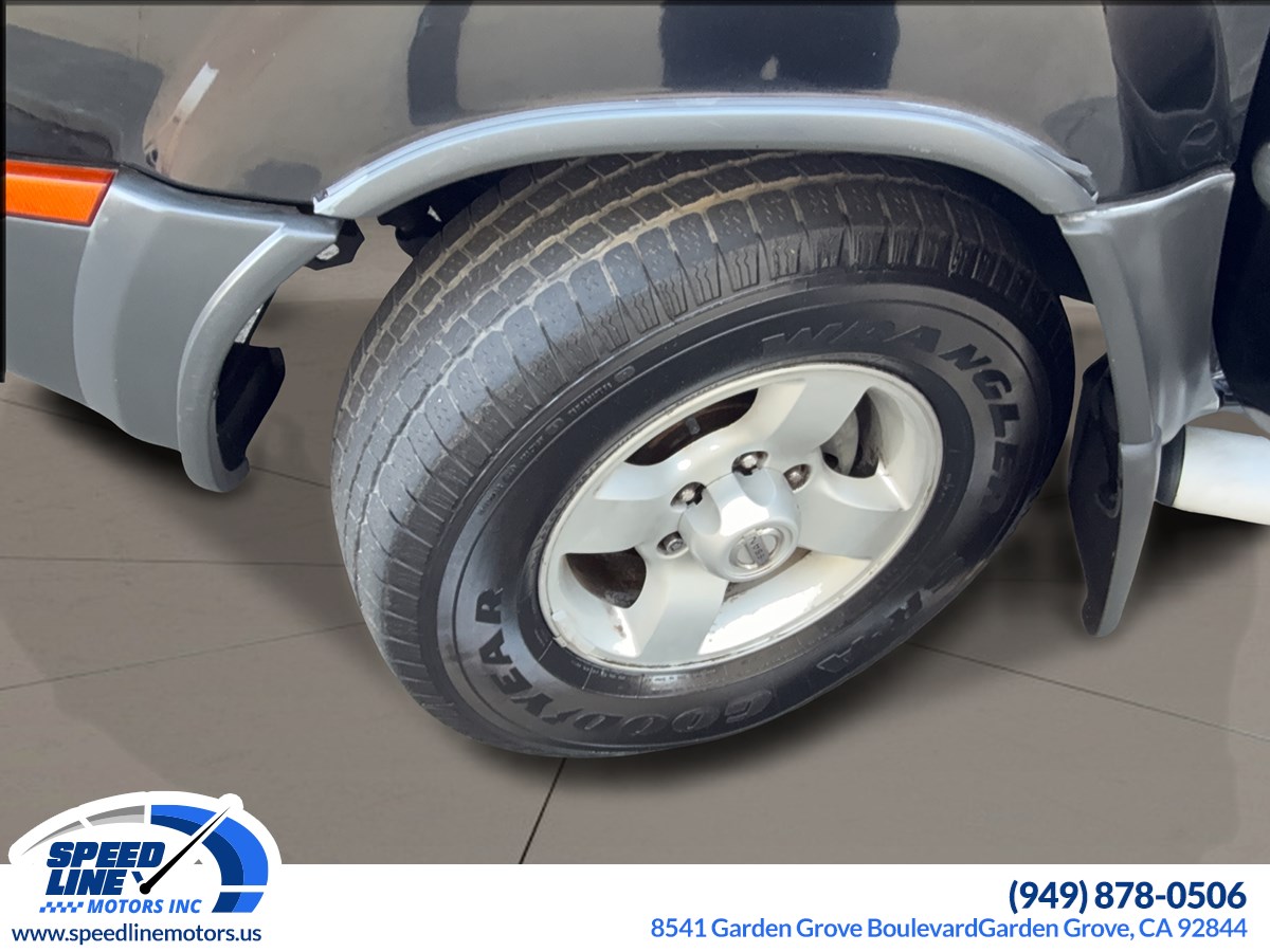 2004 Nissan Xterra XE photo 17