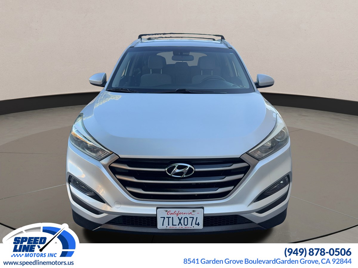 2016 Hyundai Tucson SE photo 2