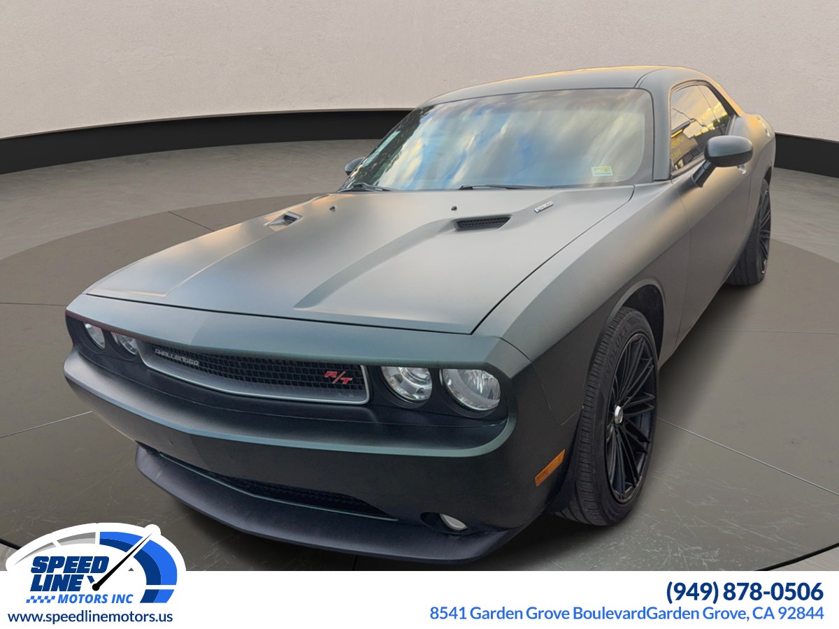 2012 Dodge Challenger R/T photo 2