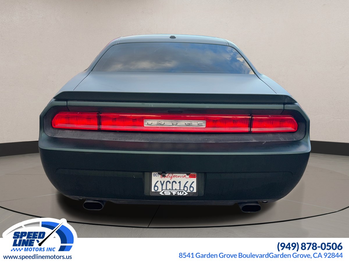 2012 Dodge Challenger R/T photo 5
