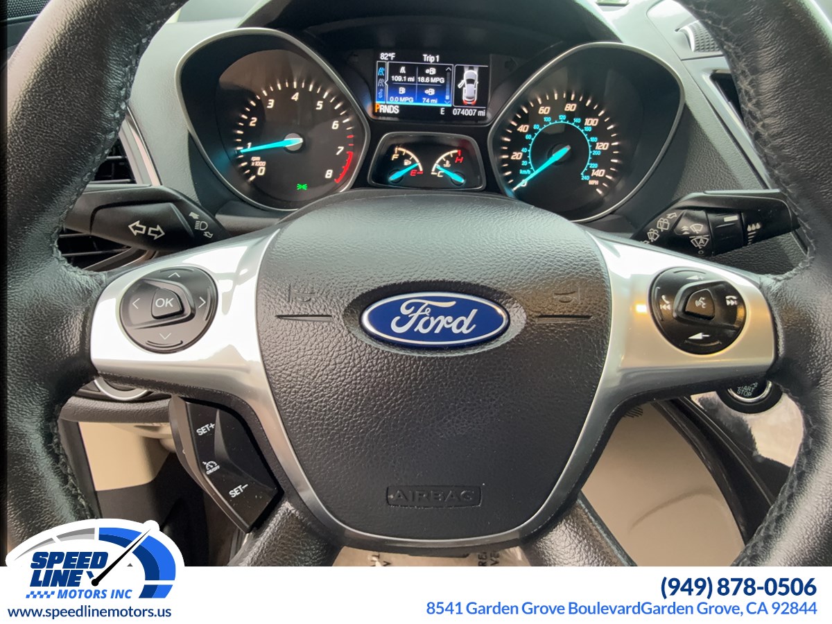 2016 Ford Escape Titanium photo 16