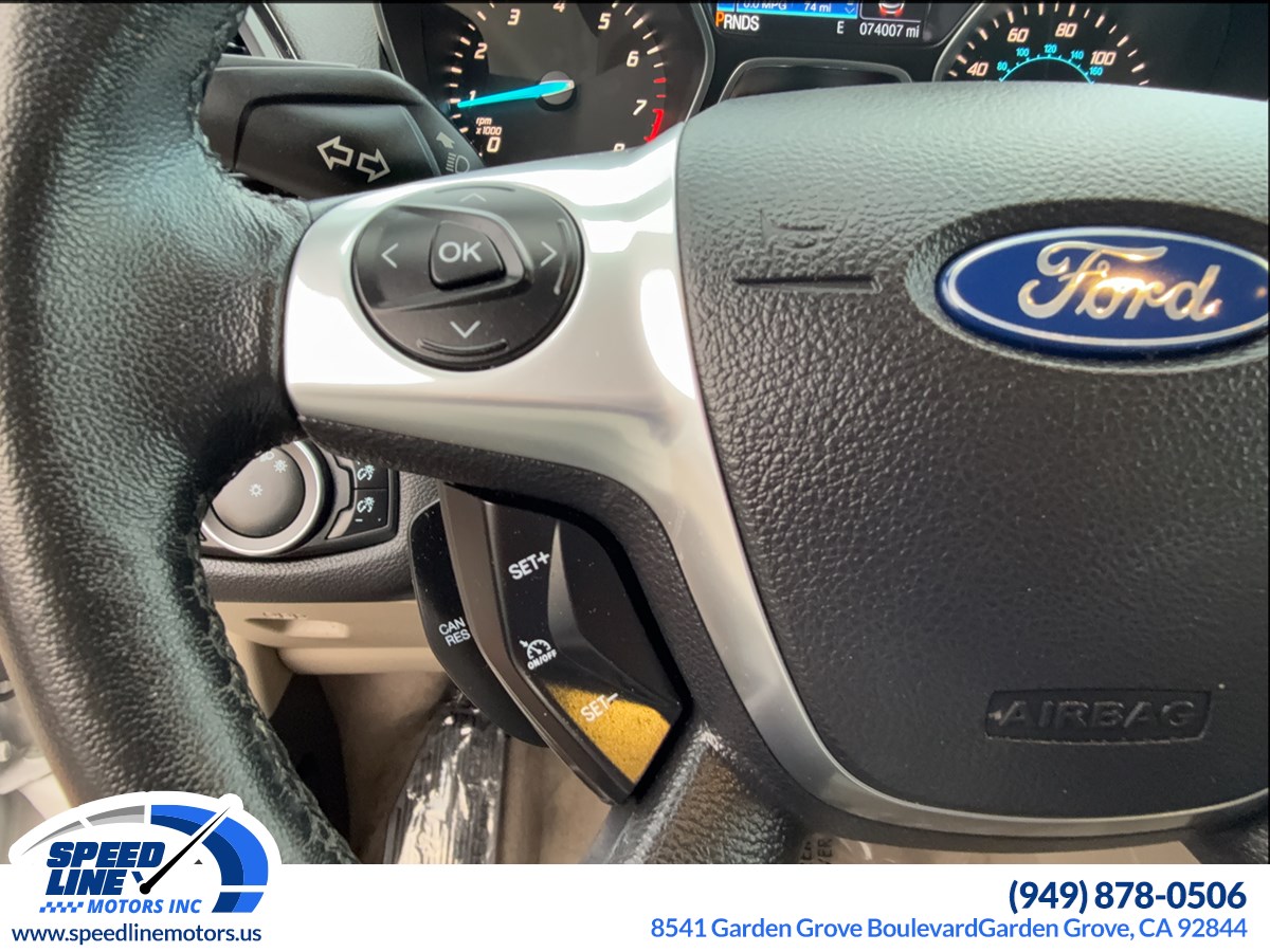 2016 Ford Escape Titanium photo 17
