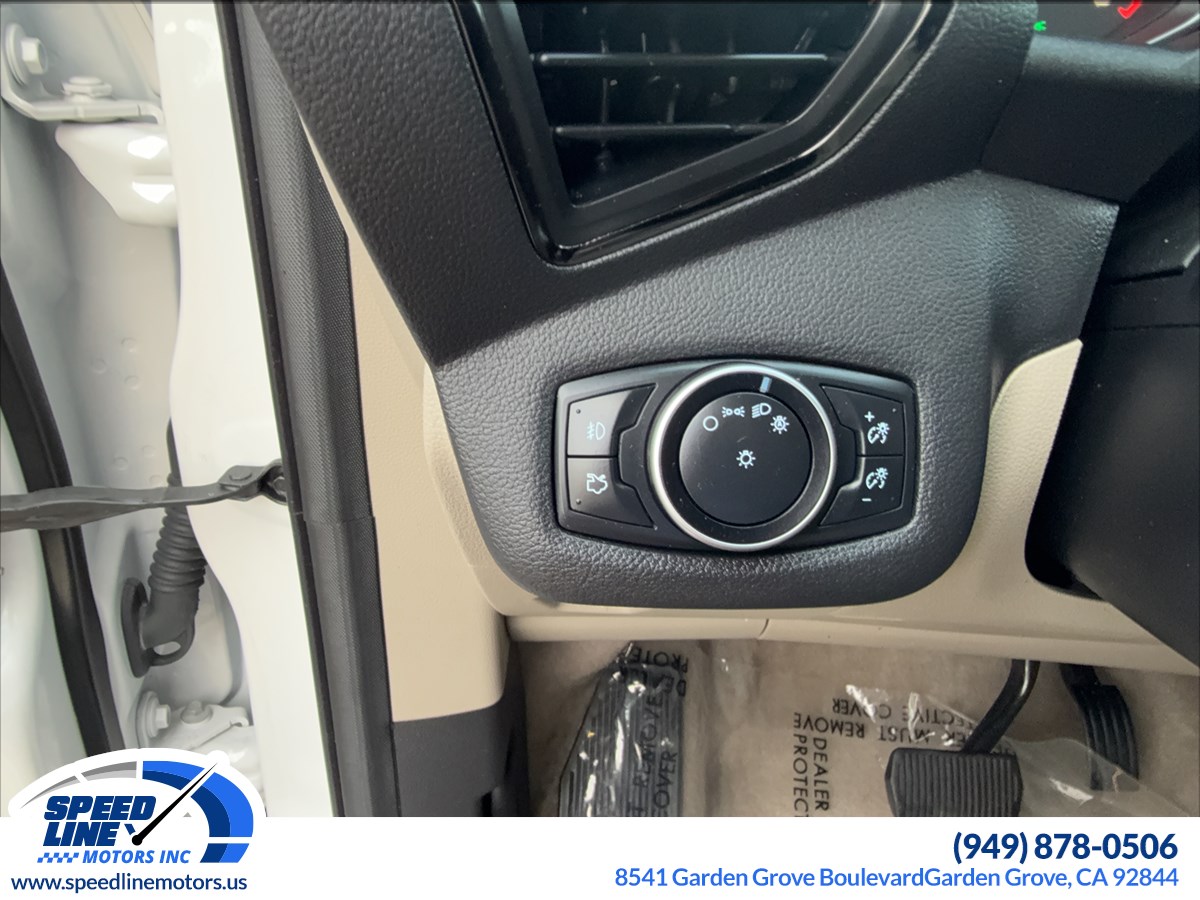 2016 Ford Escape Titanium photo 18