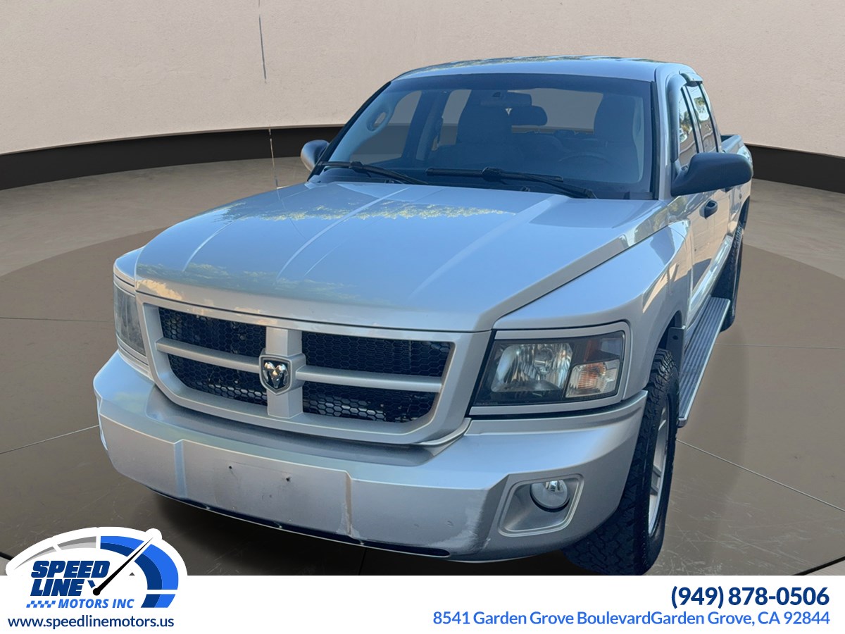2011 Dodge Dakota photo 3