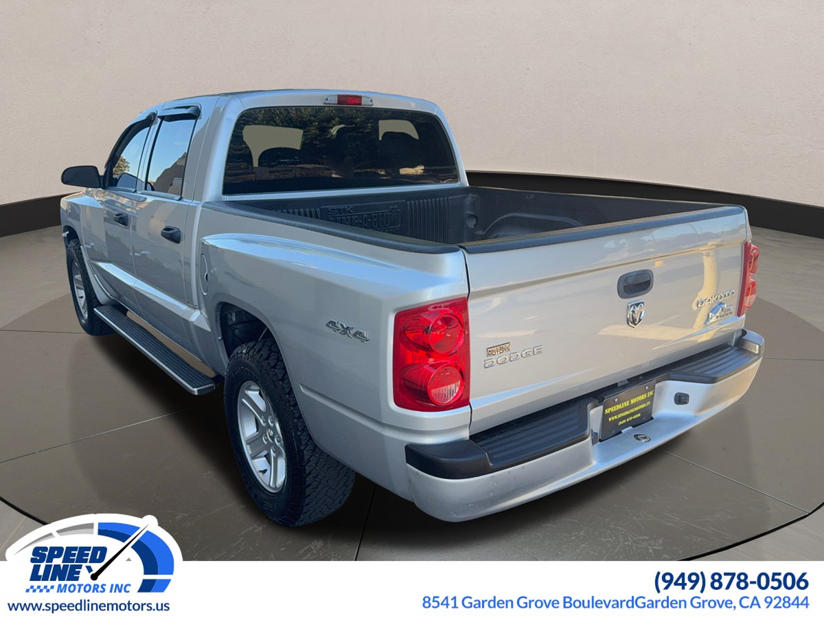 2011 Dodge Dakota photo 4