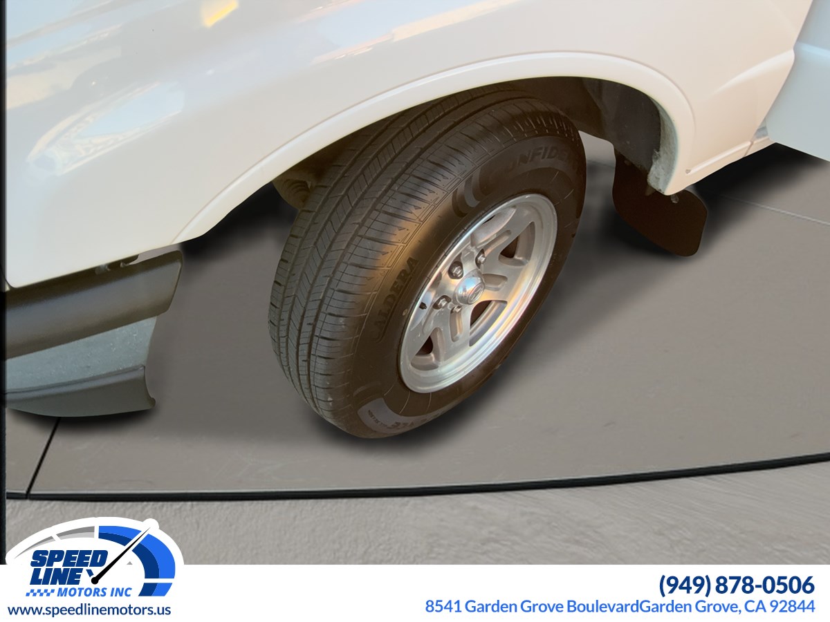 2003 Mazda B-Series SE photo 15