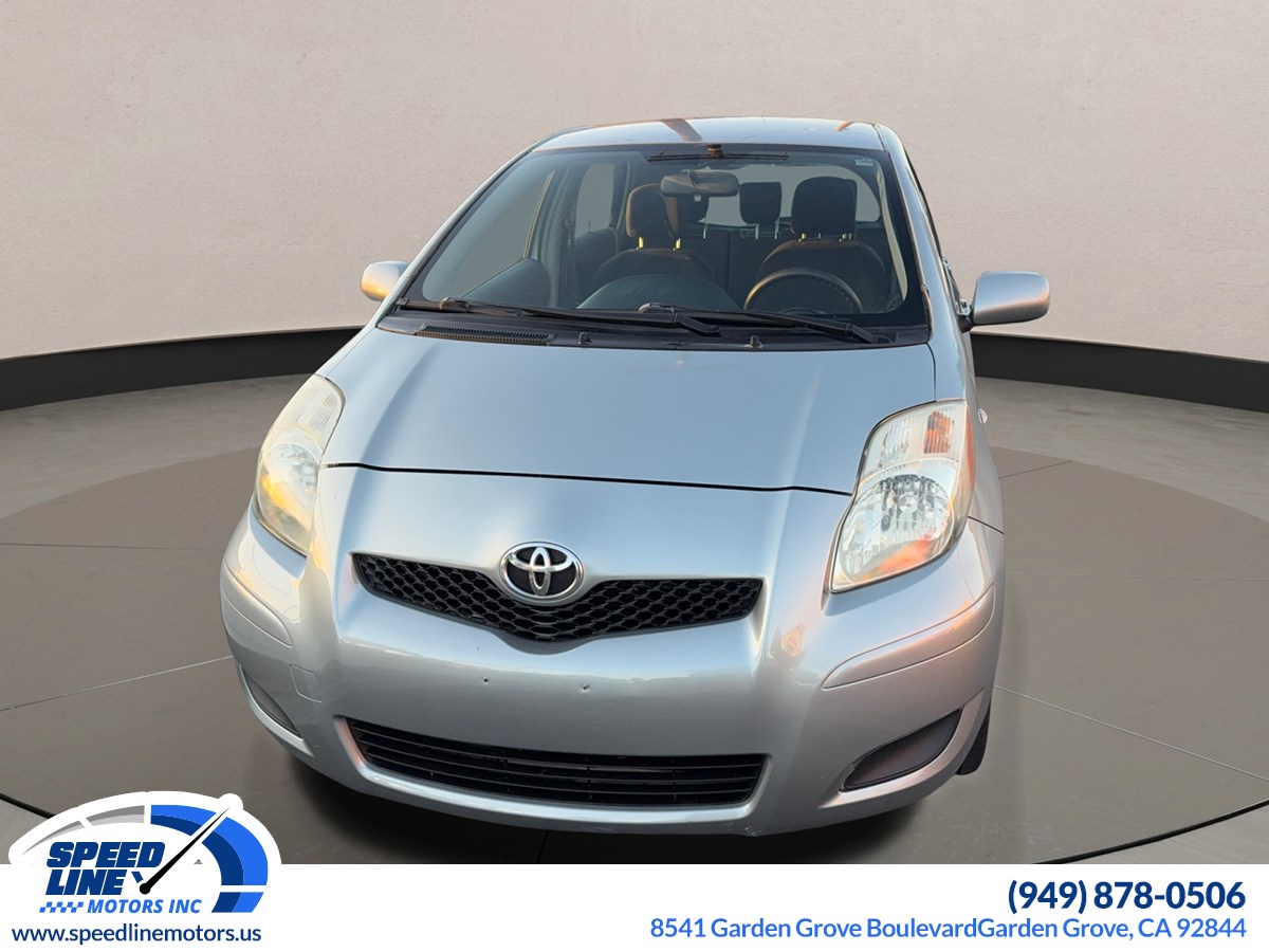 2010 Toyota Yaris photo 3