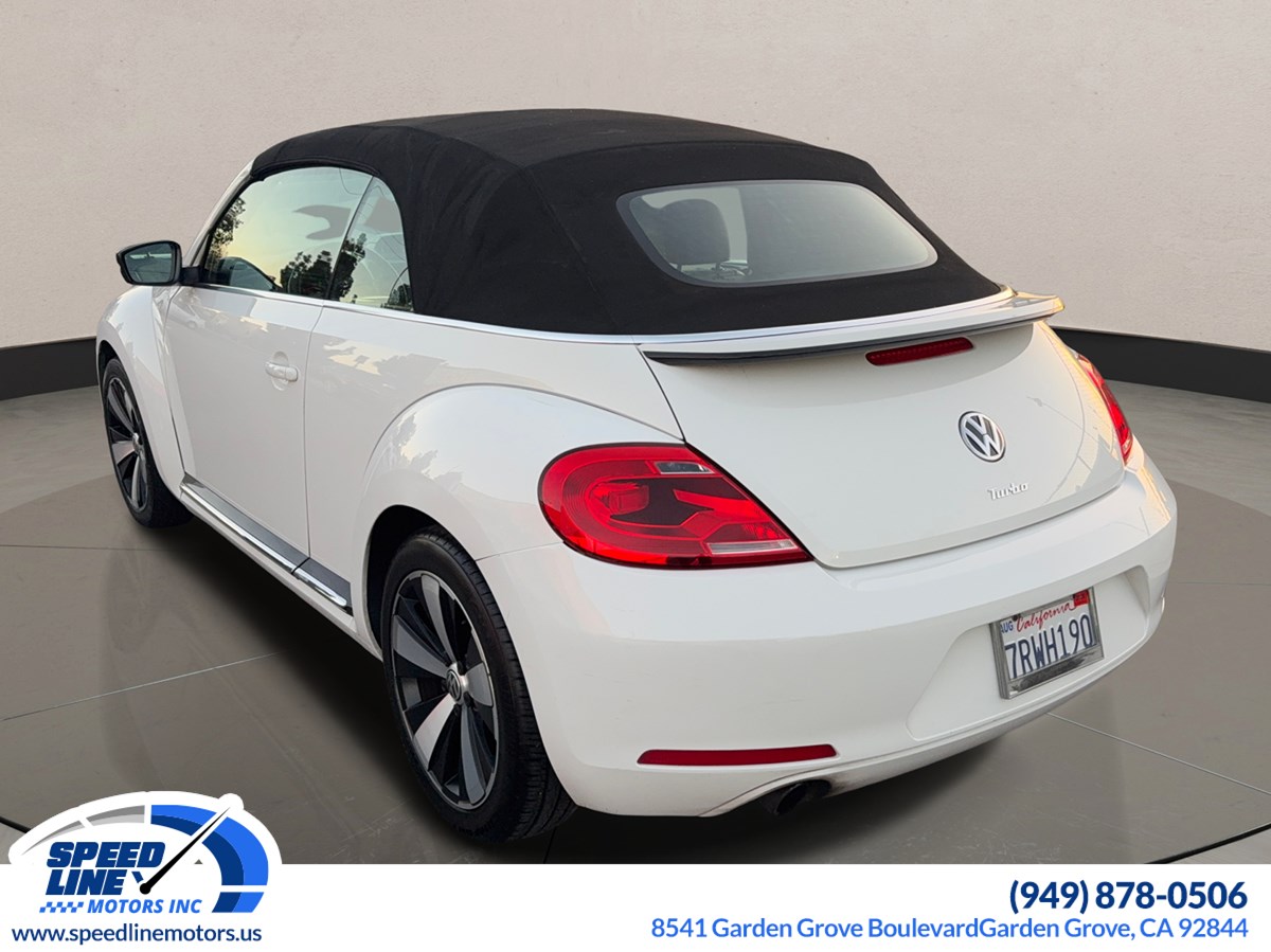 2013 Volkswagen Beetle Convertible photo 3