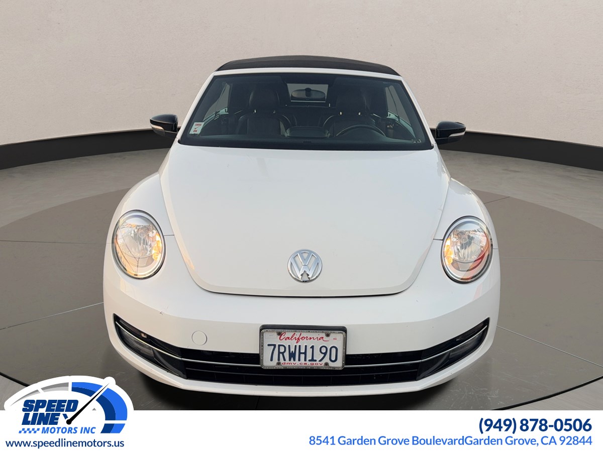 2013 Volkswagen Beetle Convertible photo 2