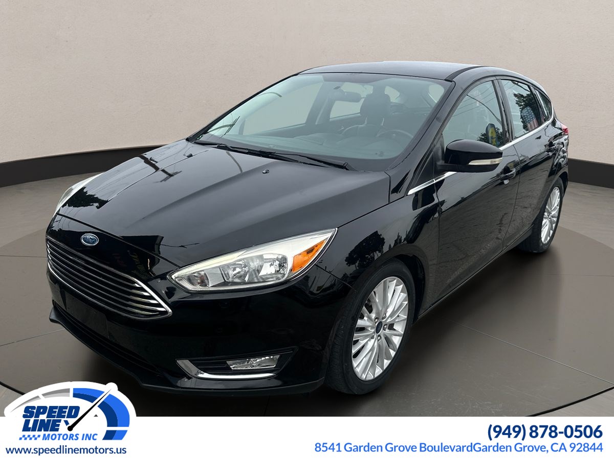 2016 Ford Focus 5 Door Hatch Titanium's photo