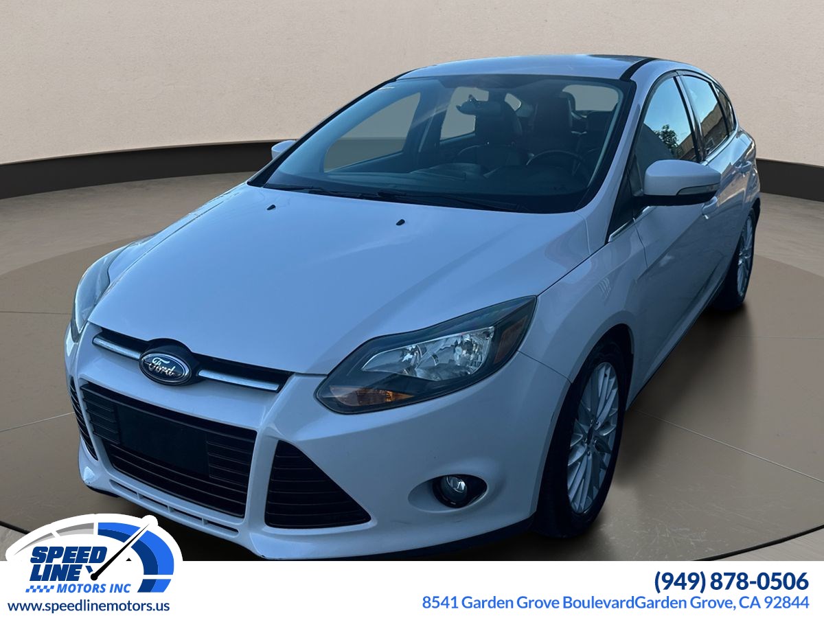 2014 Ford Focus 5 Door Hatch Titanium's photo