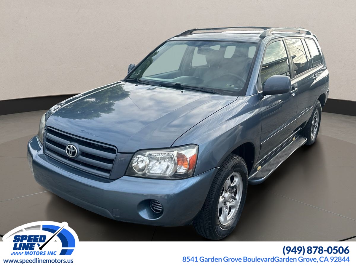 2004 Toyota Highlander -'s photo