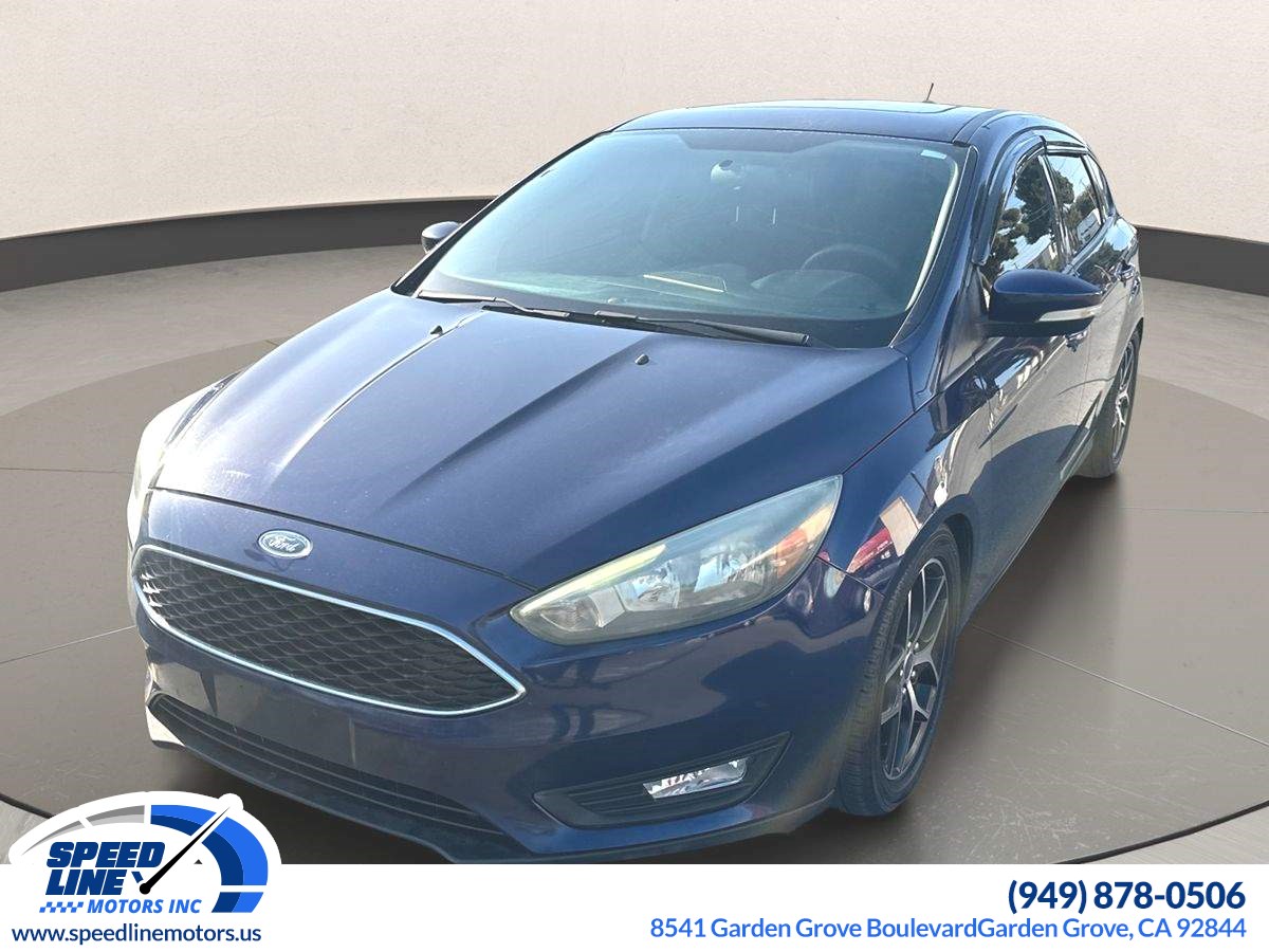 2017 Ford Focus 5 Door Hatch SEL's photo