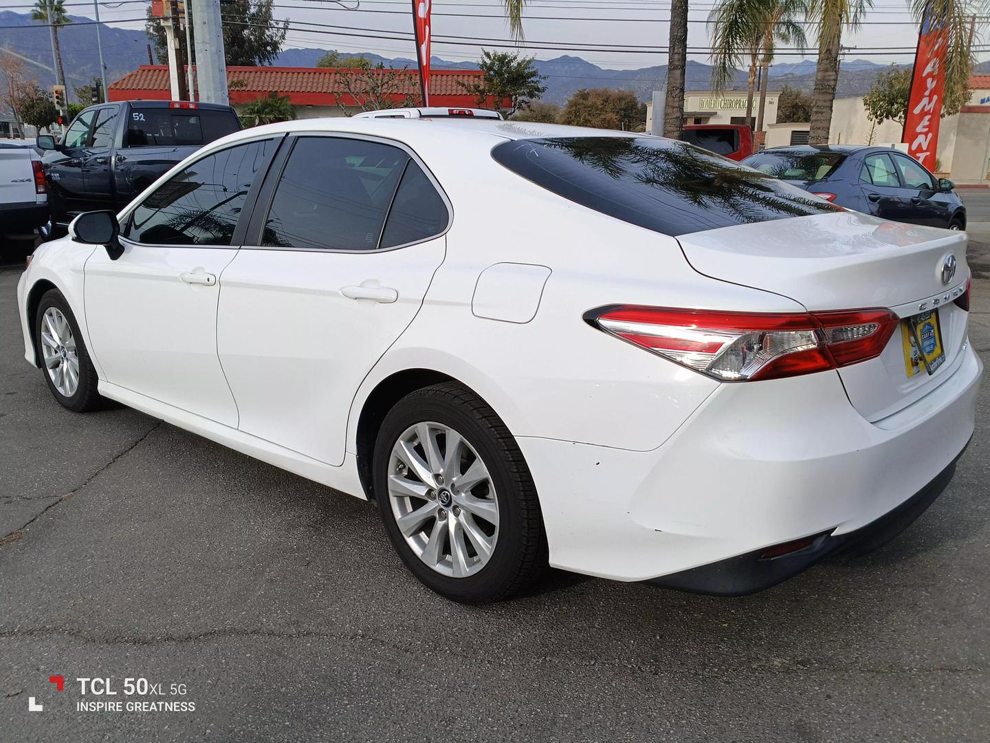 2018 Toyota Camry LE photo 5