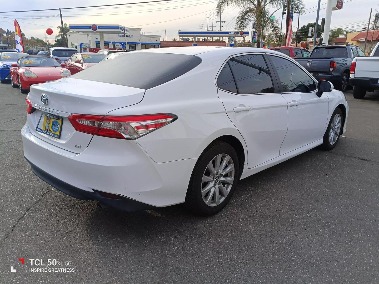 2018 Toyota Camry LE photo 7