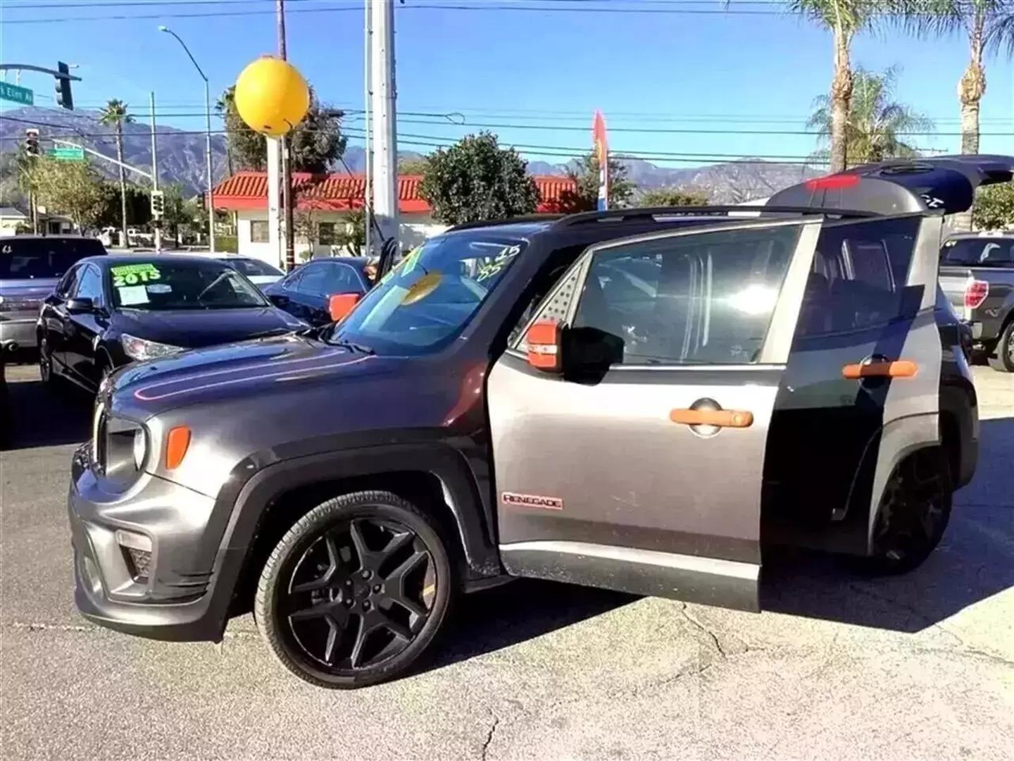 2020 Jeep Renegade Orange Edition photo 8