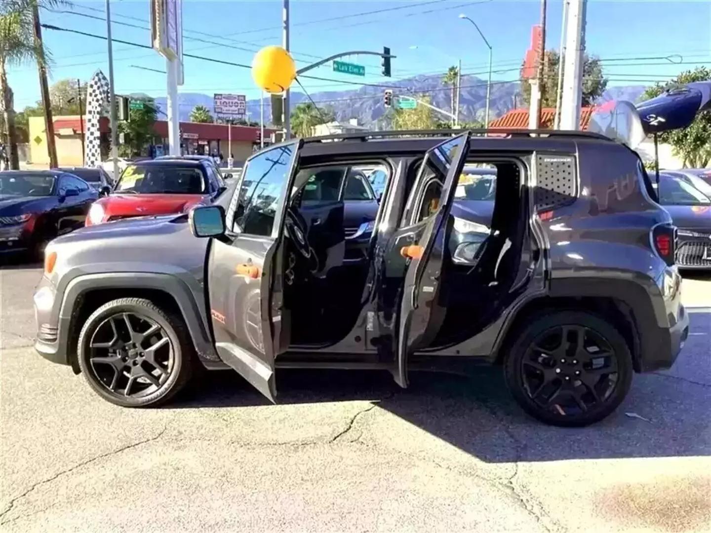 2020 Jeep Renegade Orange Edition photo 9