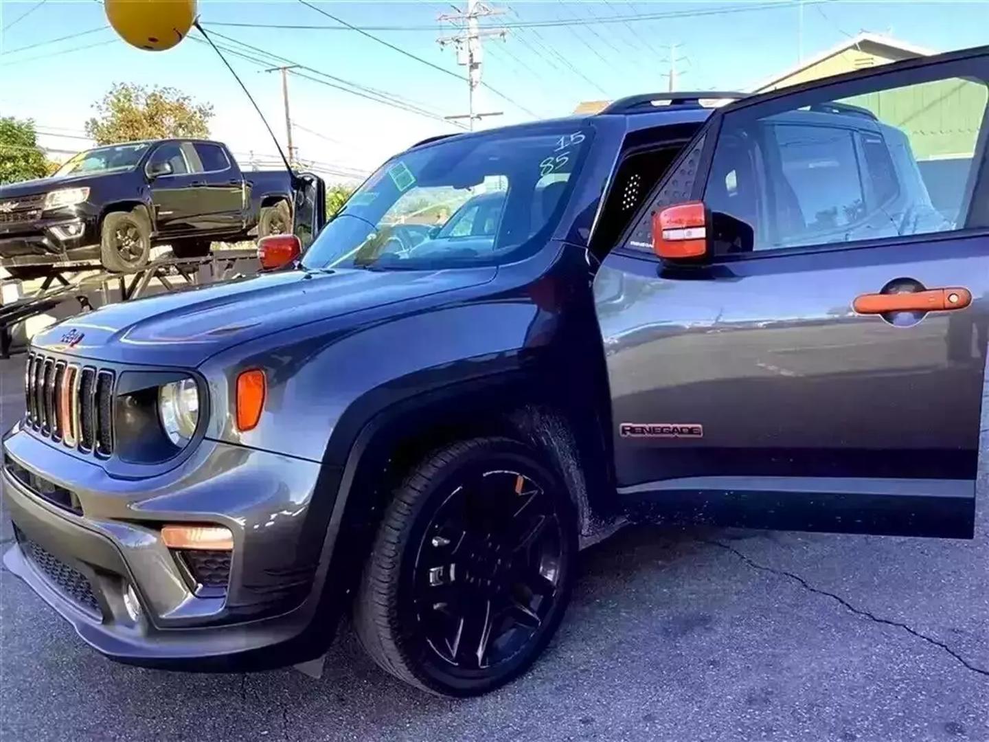 2020 Jeep Renegade Orange Edition photo 29