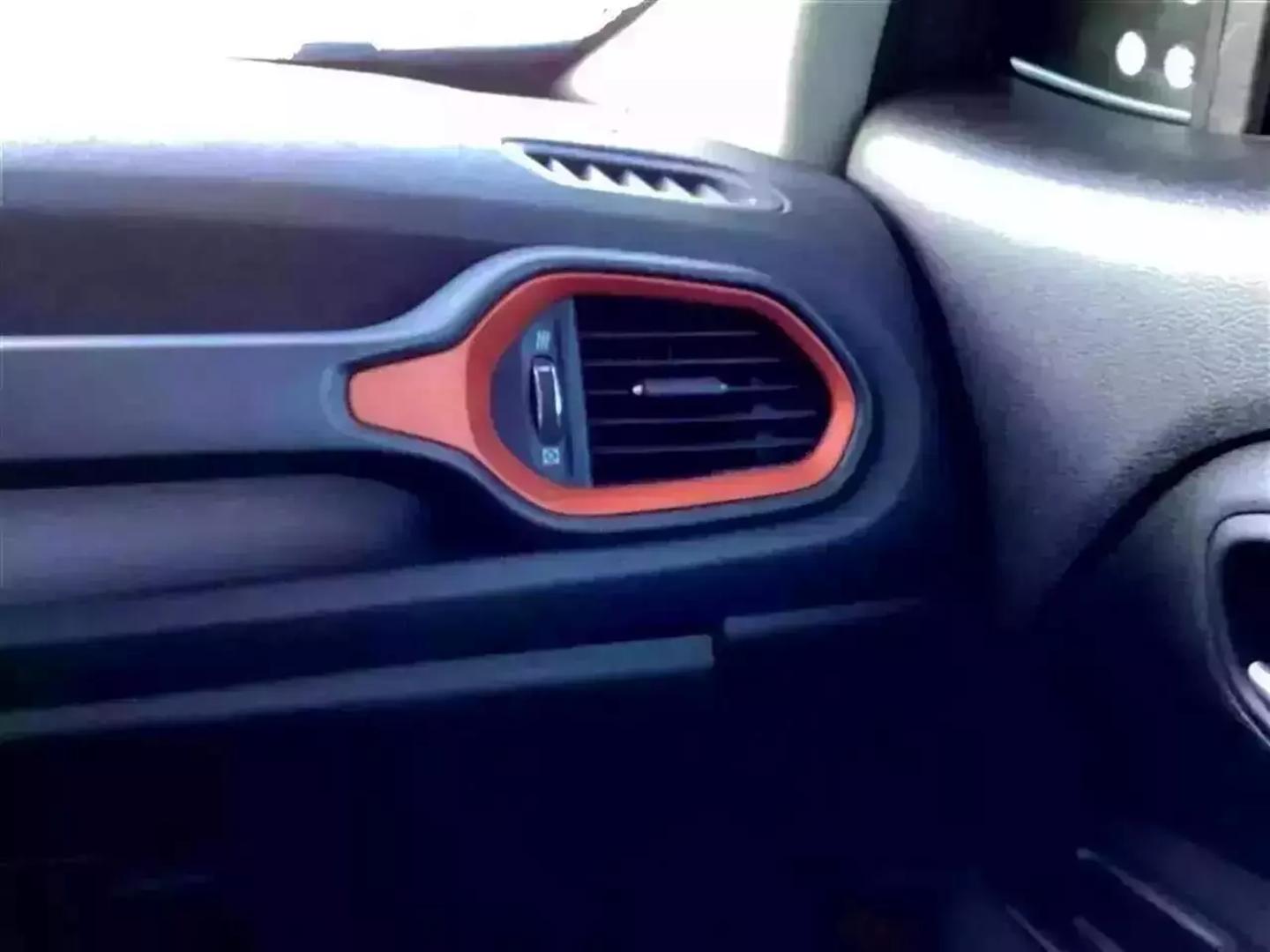 2020 Jeep Renegade Orange Edition photo 30