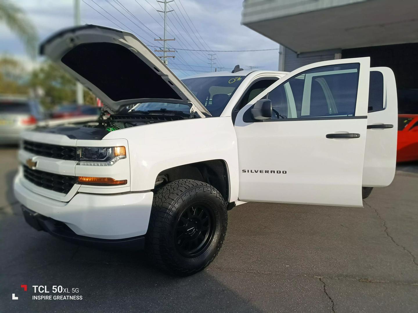 2018 Chevrolet Silverado 1500 Custom photo 13