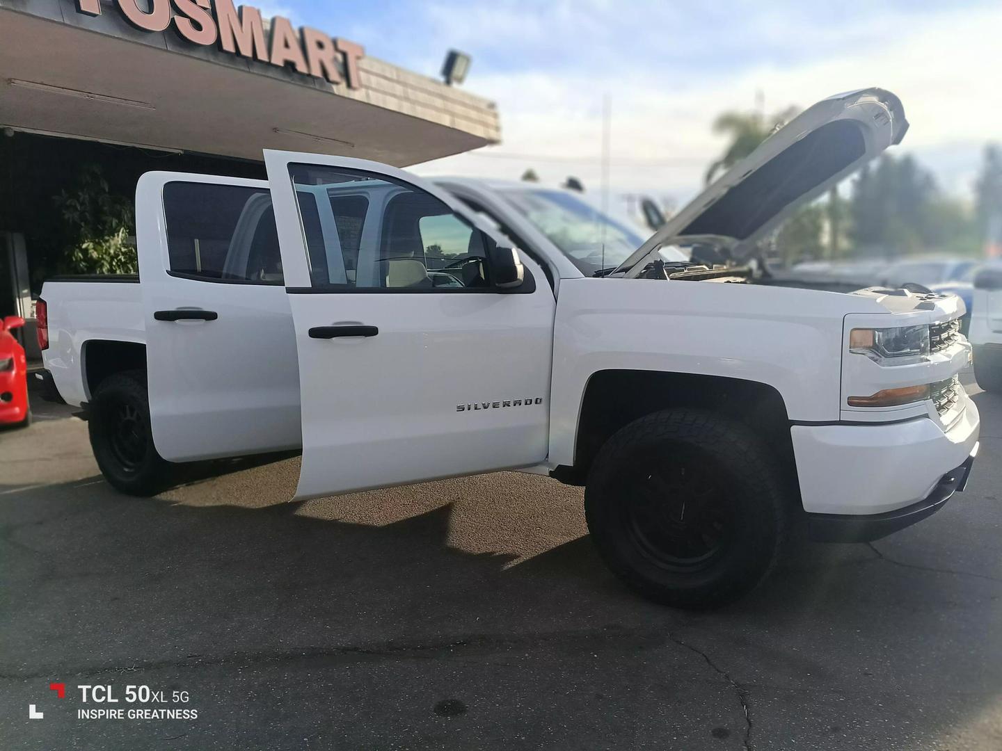 2018 Chevrolet Silverado 1500 Custom photo 18