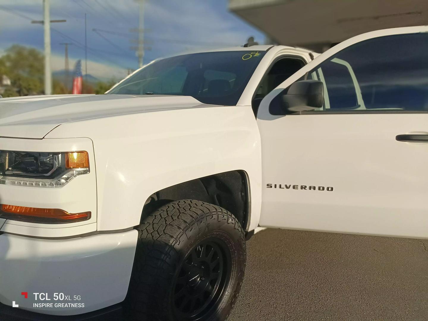 2018 Chevrolet Silverado 1500 Custom photo 38