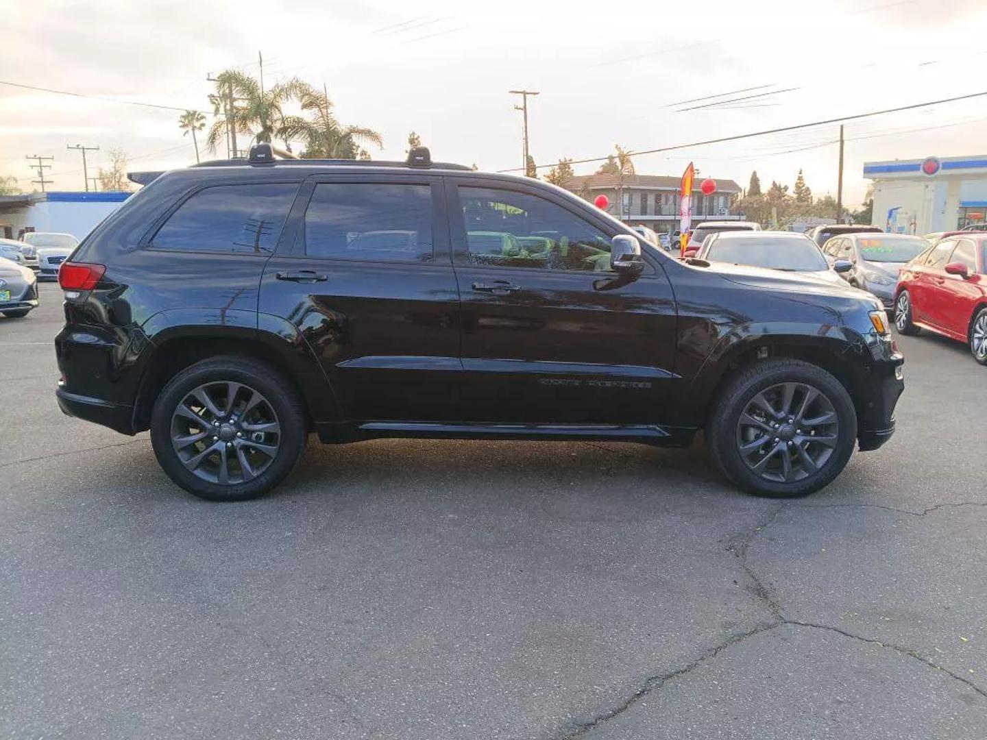 2018 Jeep Grand Cherokee High Altitude photo 8