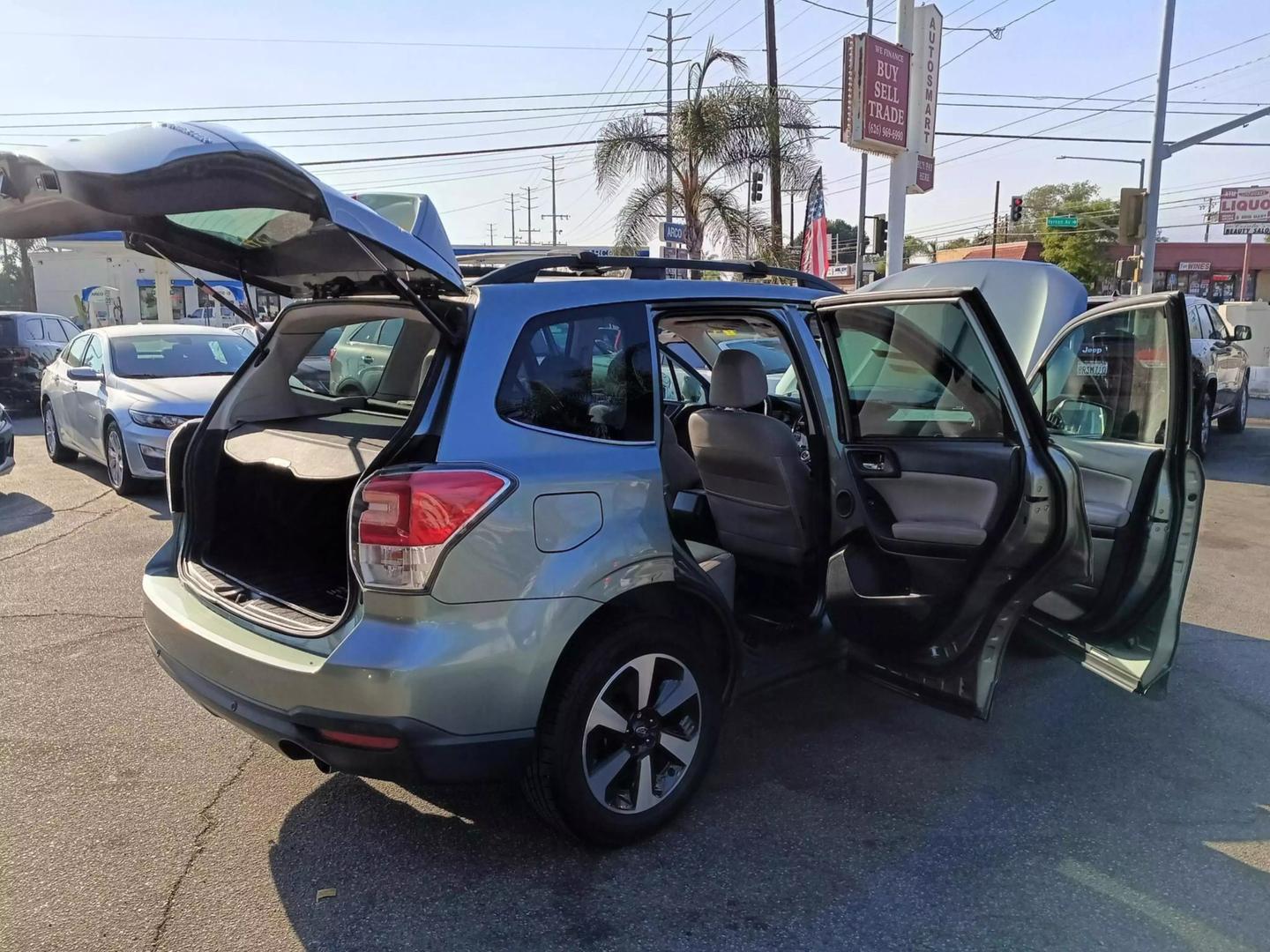 2018 Subaru Forester Limited photo 16