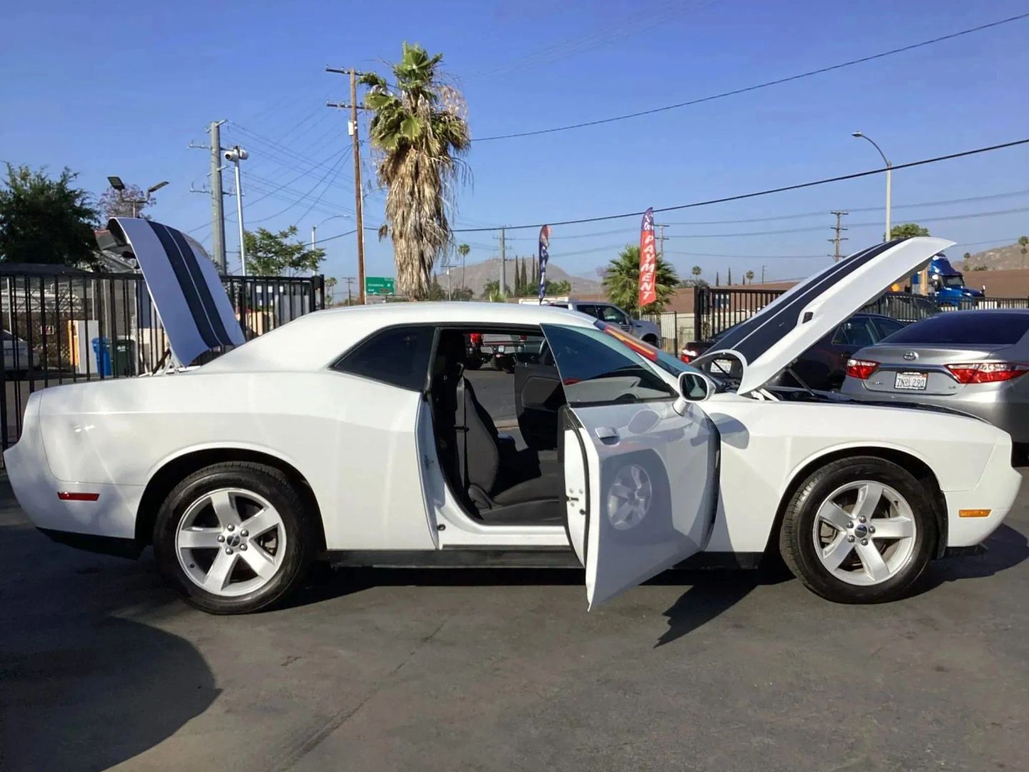 2014 Dodge Challenger SXT - Photo 18
