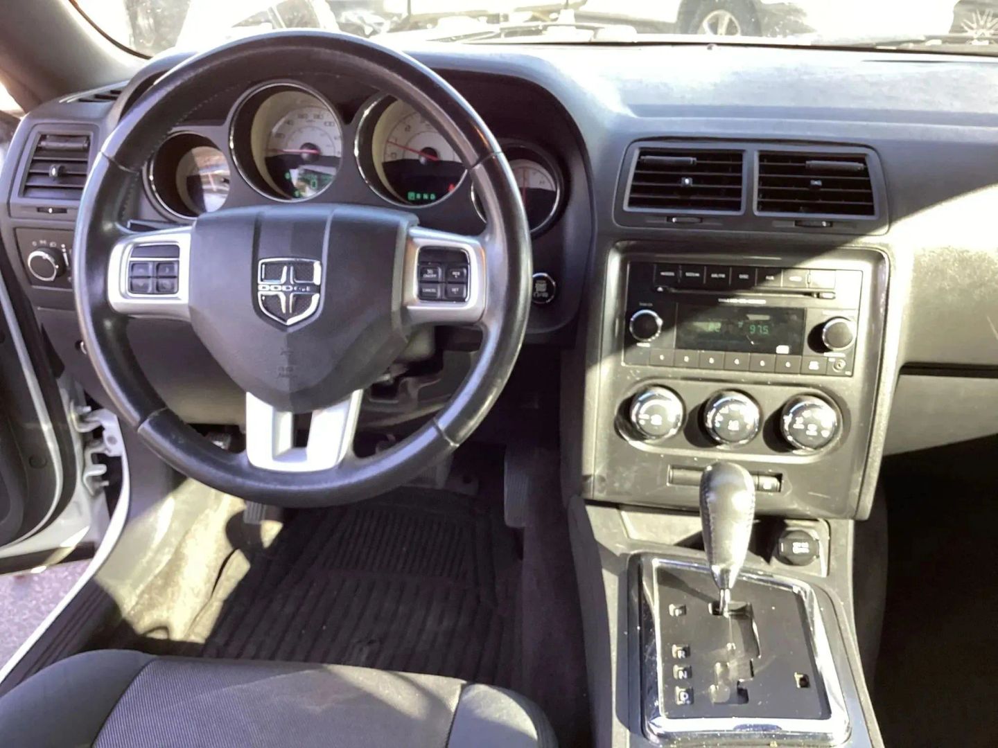 2014 Dodge Challenger SXT - Photo 30