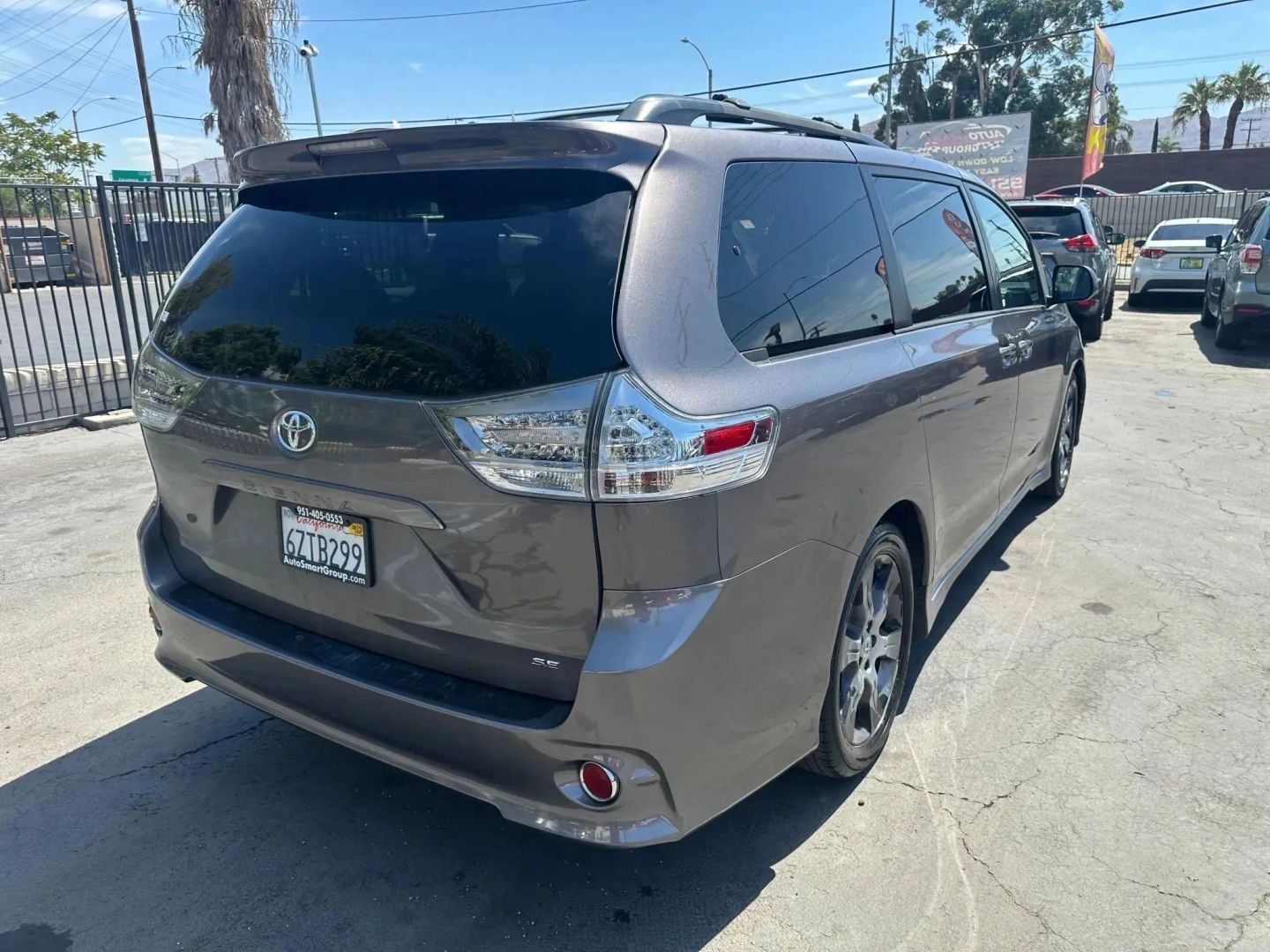 2015 Toyota Sienna SE - Photo 8
