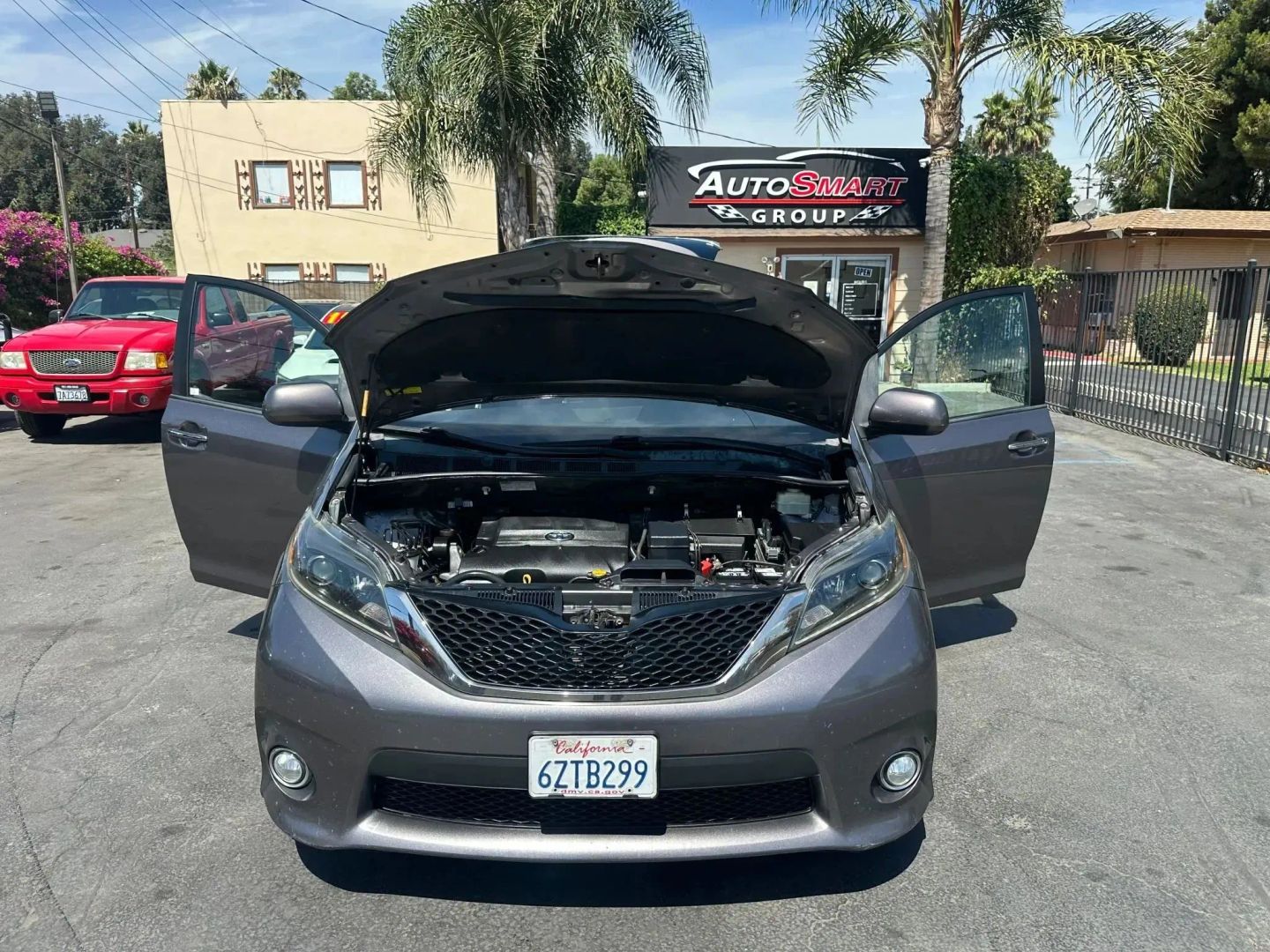 2015 Toyota Sienna SE - Photo 10