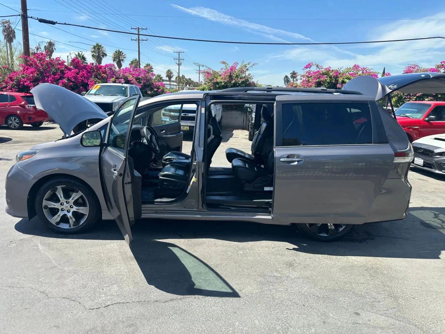 2015 Toyota Sienna SE - Photo 12