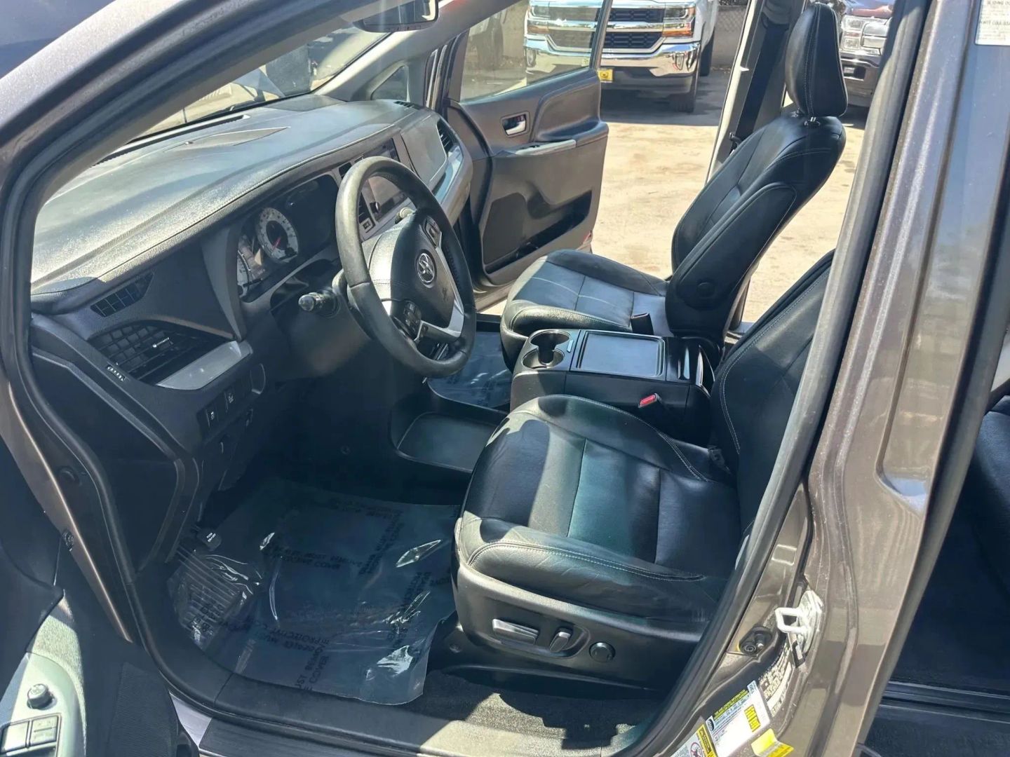 2015 Toyota Sienna SE - Photo 20
