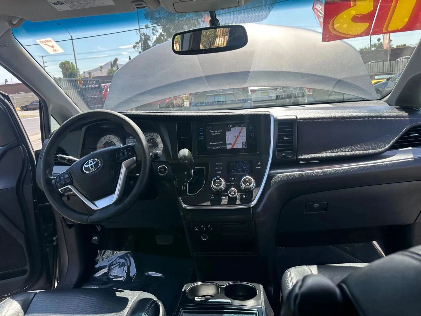 2015 Toyota Sienna SE - Photo 24