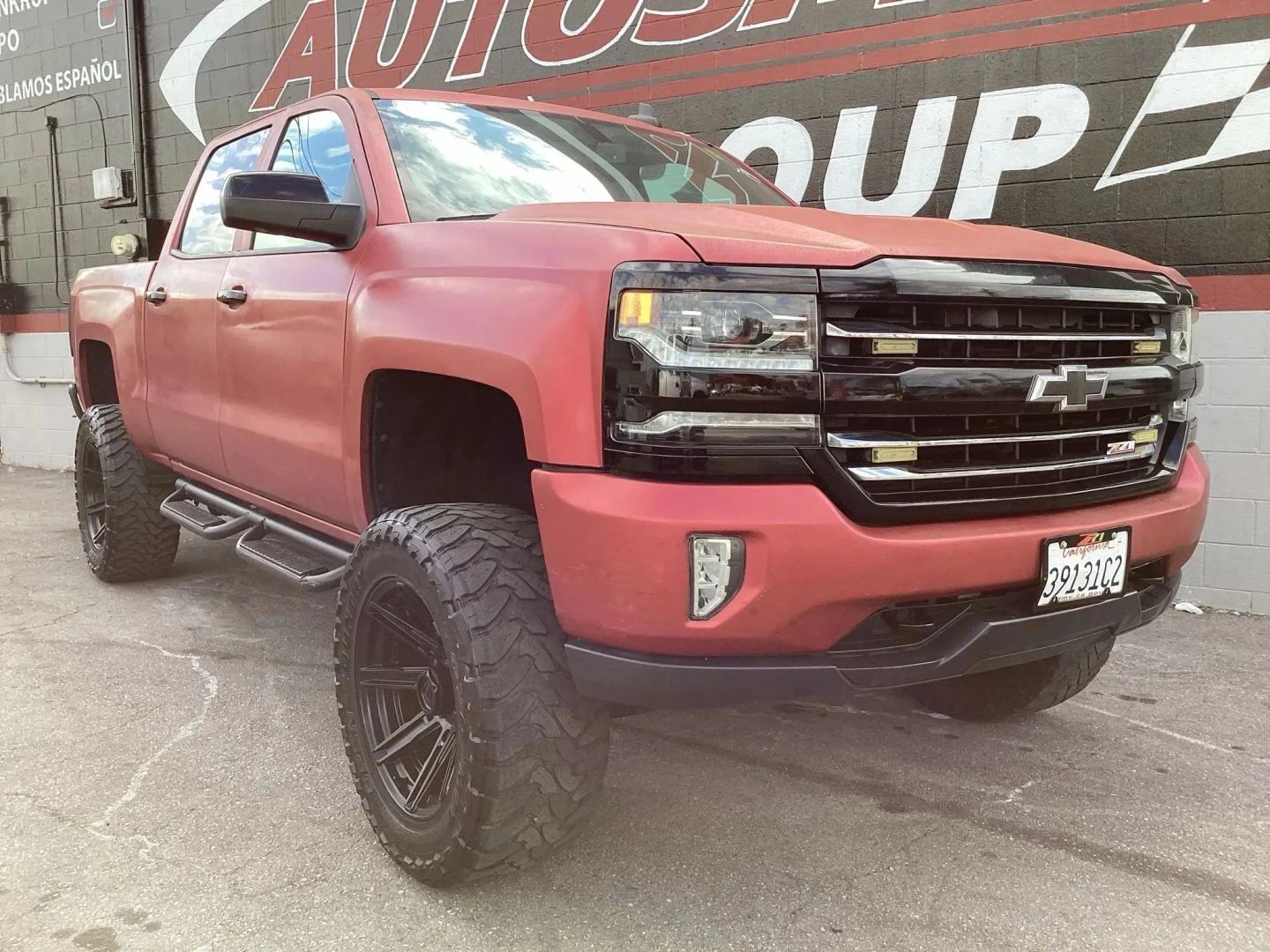 2018 Chevrolet Silverado 1500 LTZ - Photo 2