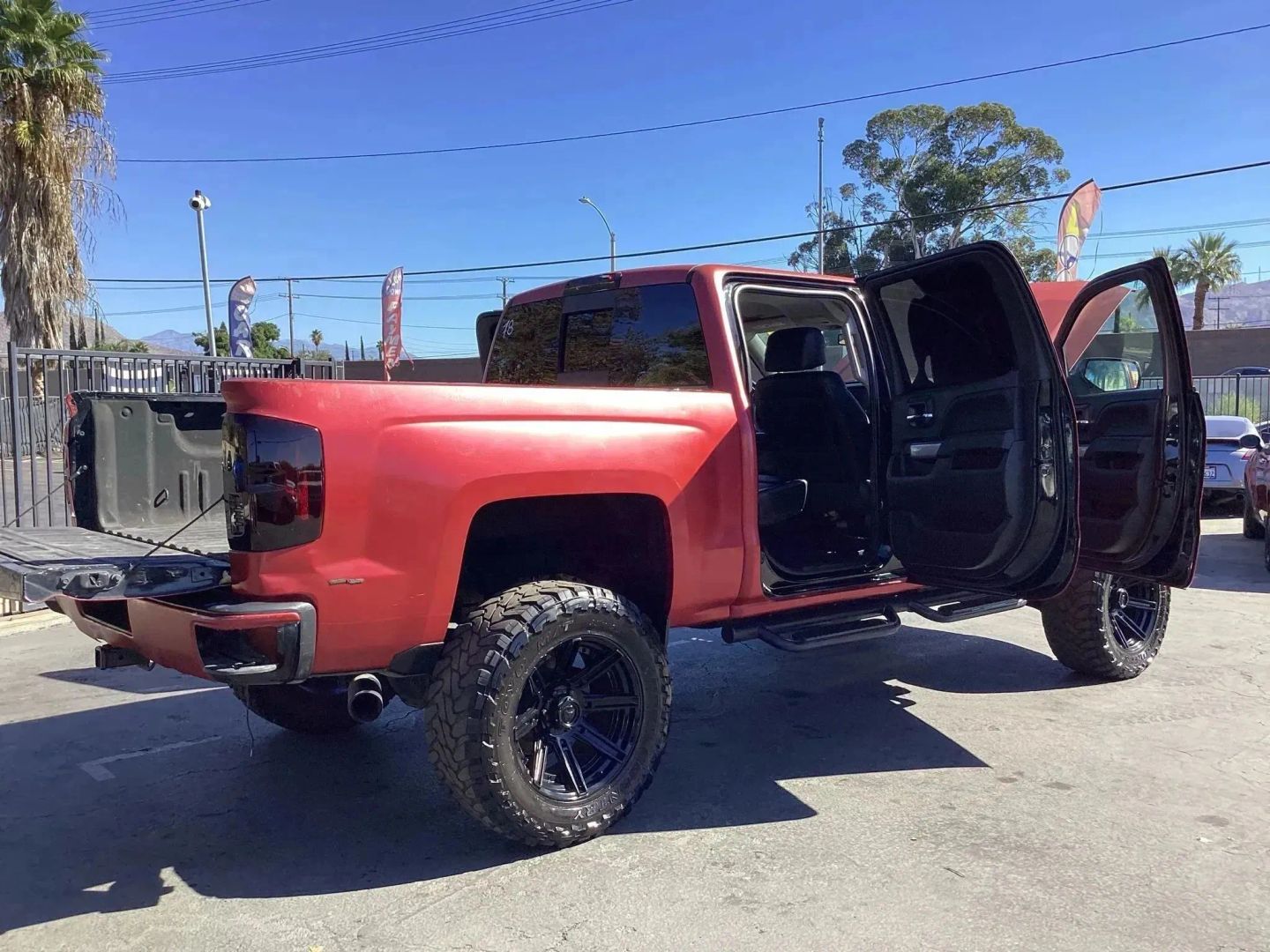 2018 Chevrolet Silverado 1500 LTZ - Photo 13