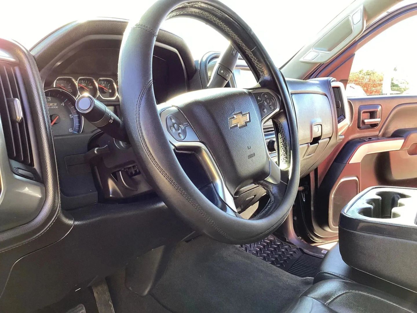 2018 Chevrolet Silverado 1500 LTZ - Photo 25