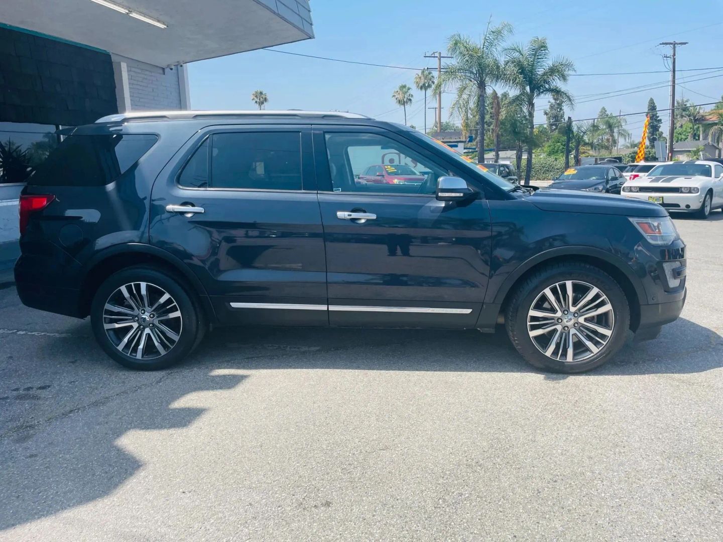 View vehicle photo 3