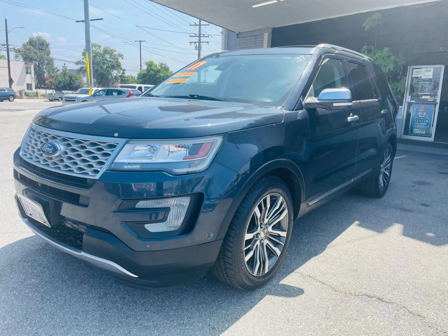 View vehicle photo 4