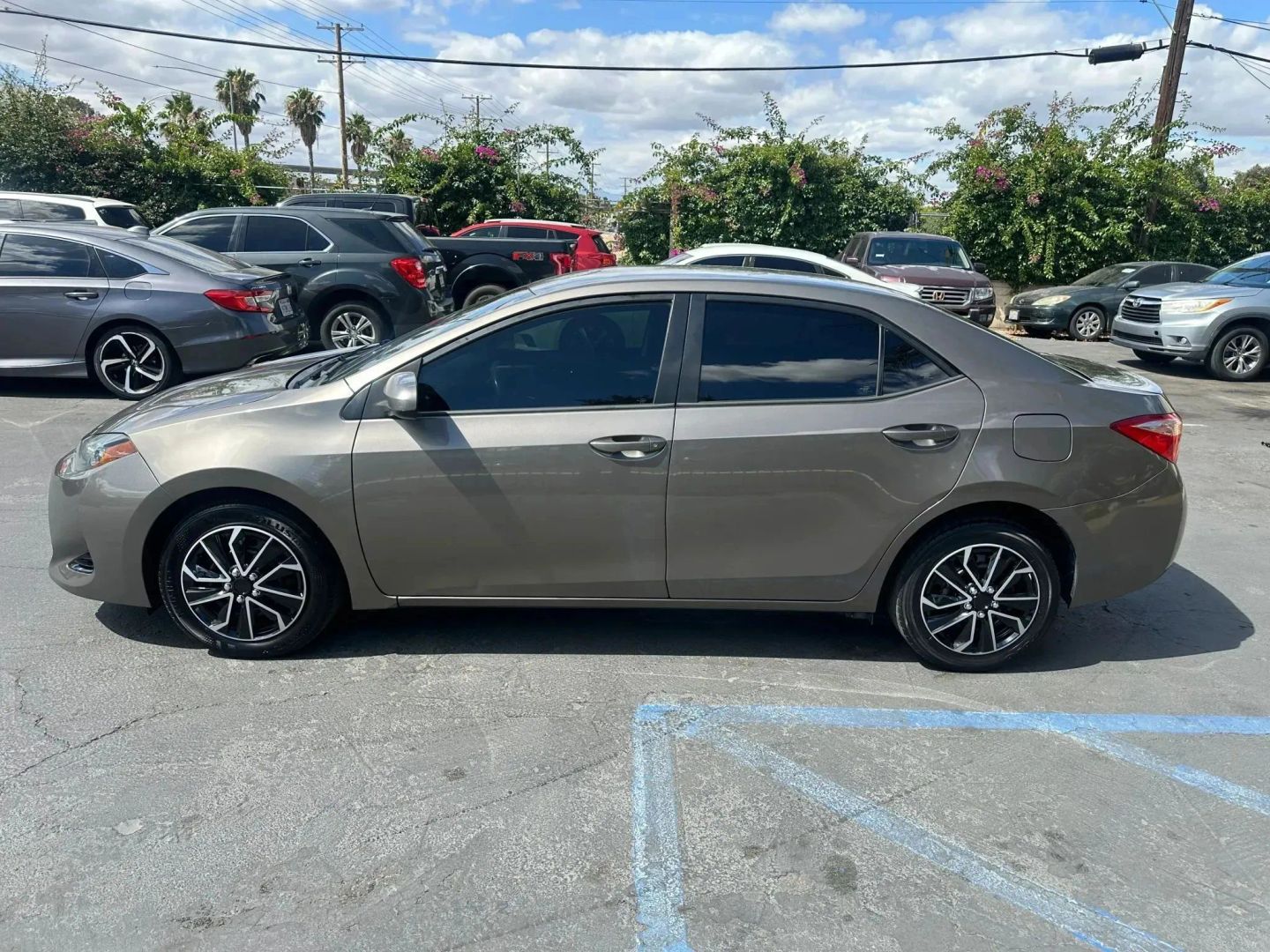 Photo 4 of this Toyota Corolla