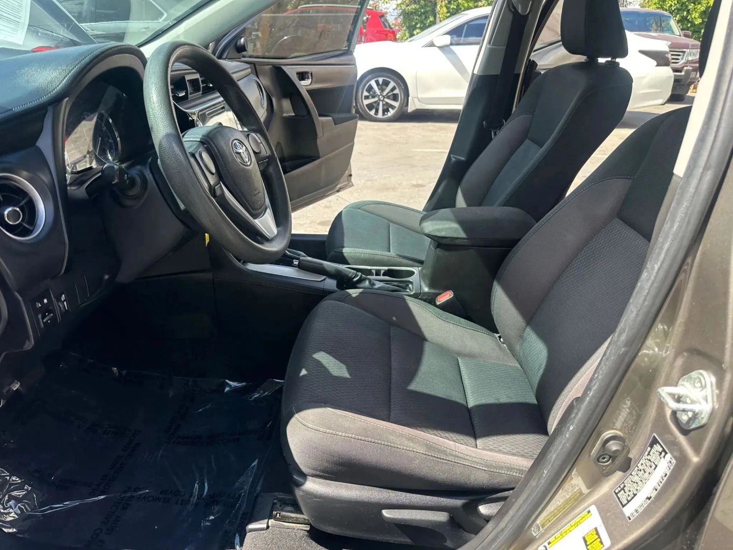 Photo 19 of this Toyota Corolla