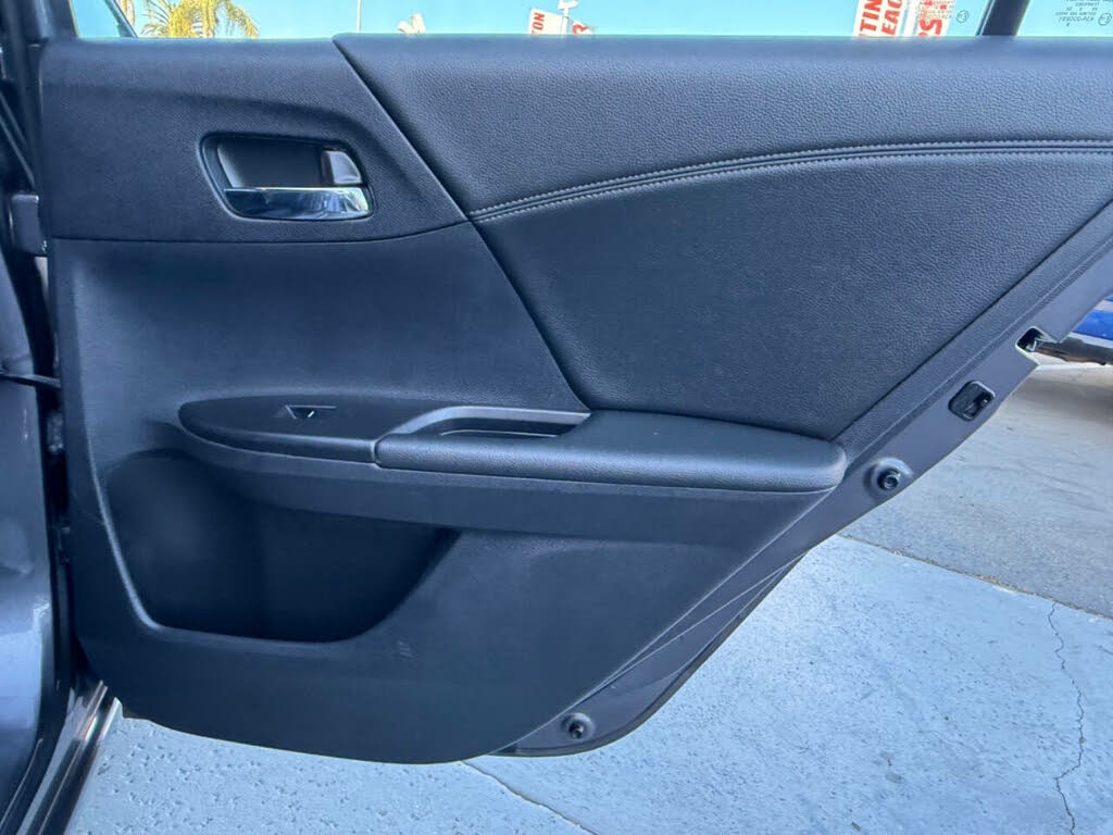 2013 Honda Accord EX-L photo 36