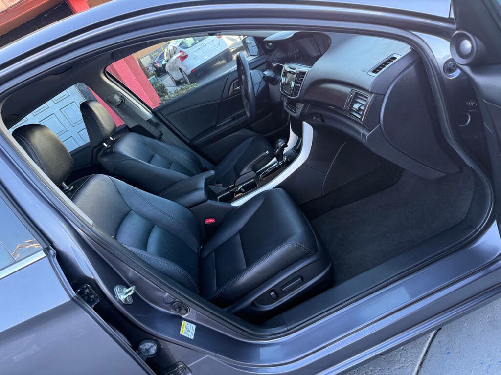 2013 Honda Accord EX-L photo 45