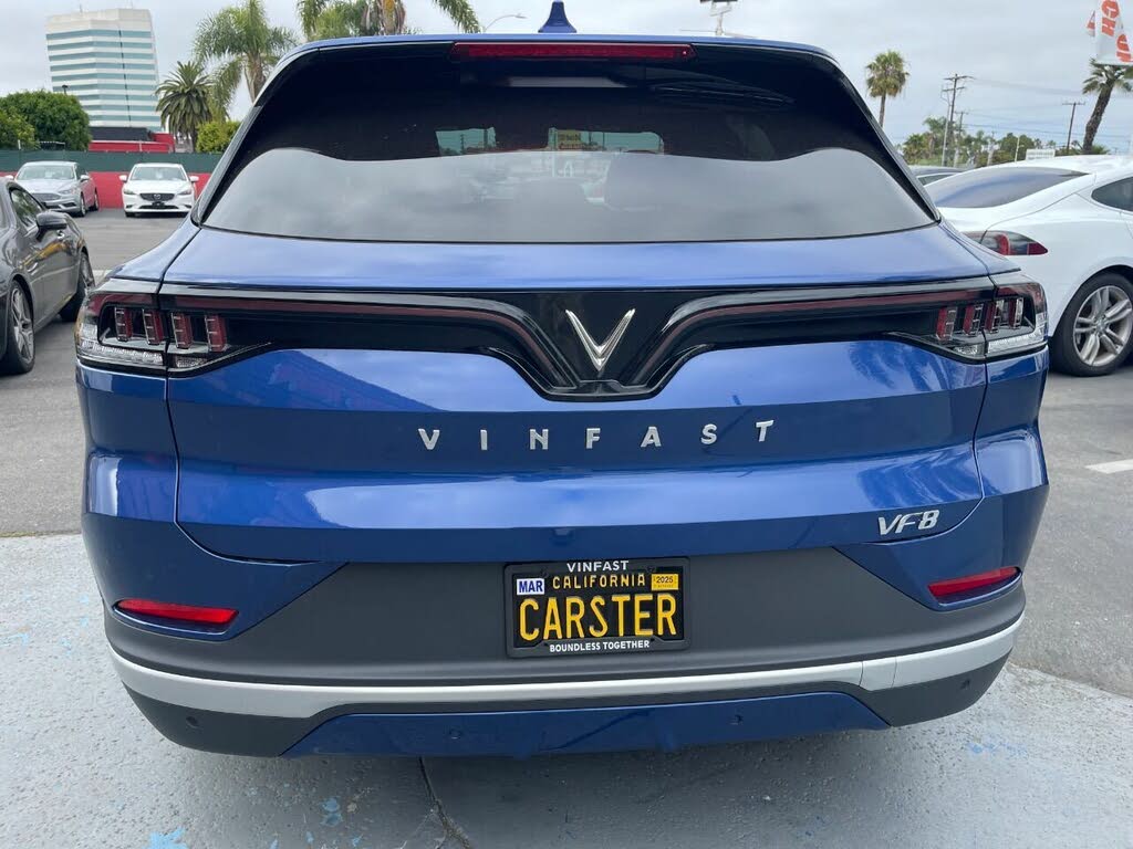 2023 Vinfast VF 8 photo 2