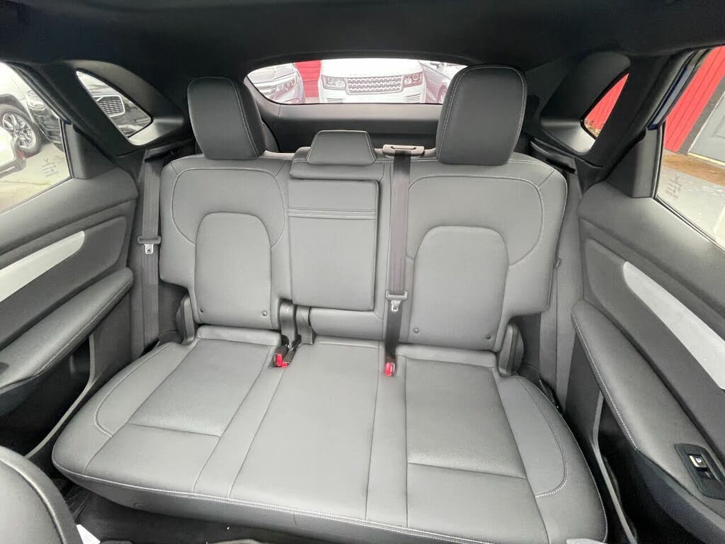 2023 Vinfast VF 8 photo 10
