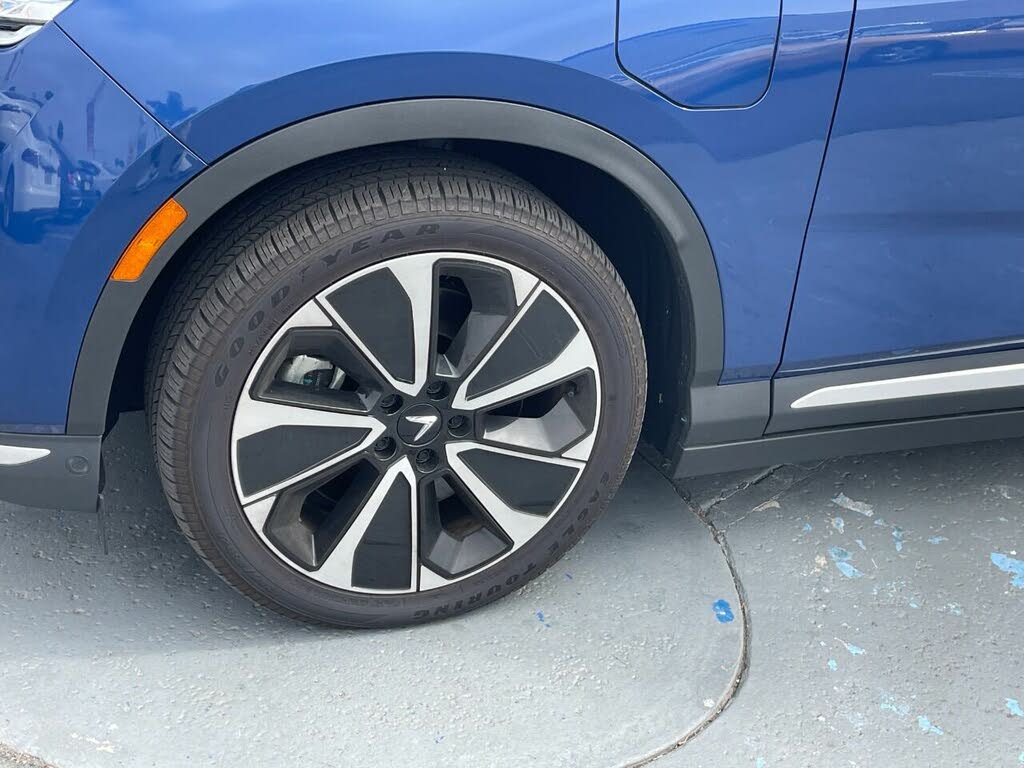 2023 Vinfast VF 8 photo 17